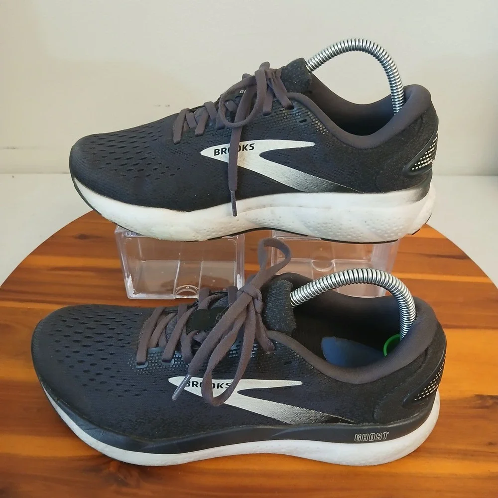 Brooks Ghost 16 Womens 9.5 Black Running Shoes Sneakers 1204071B090